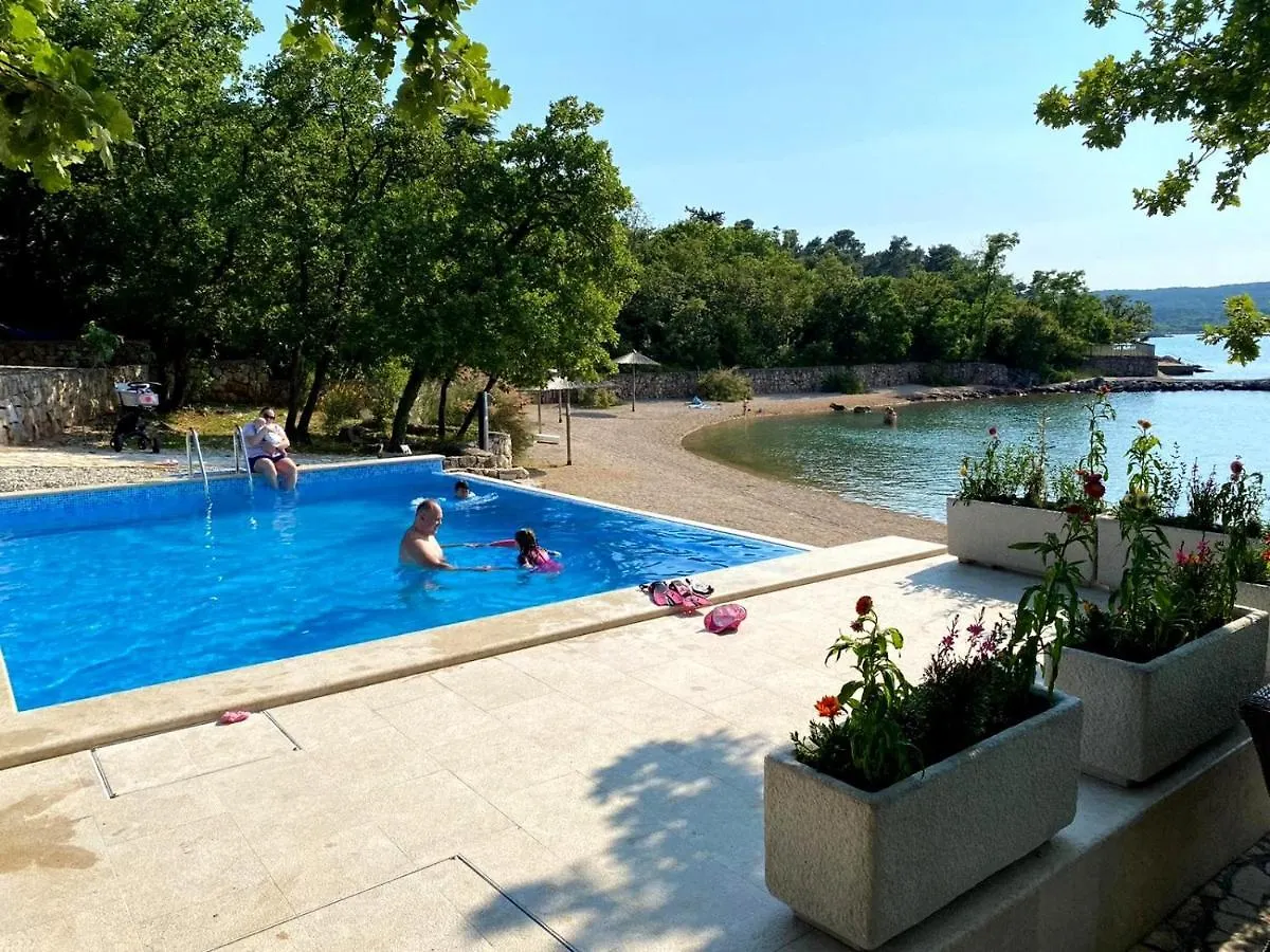 Fisherman's glamping village Klimno Kroatien