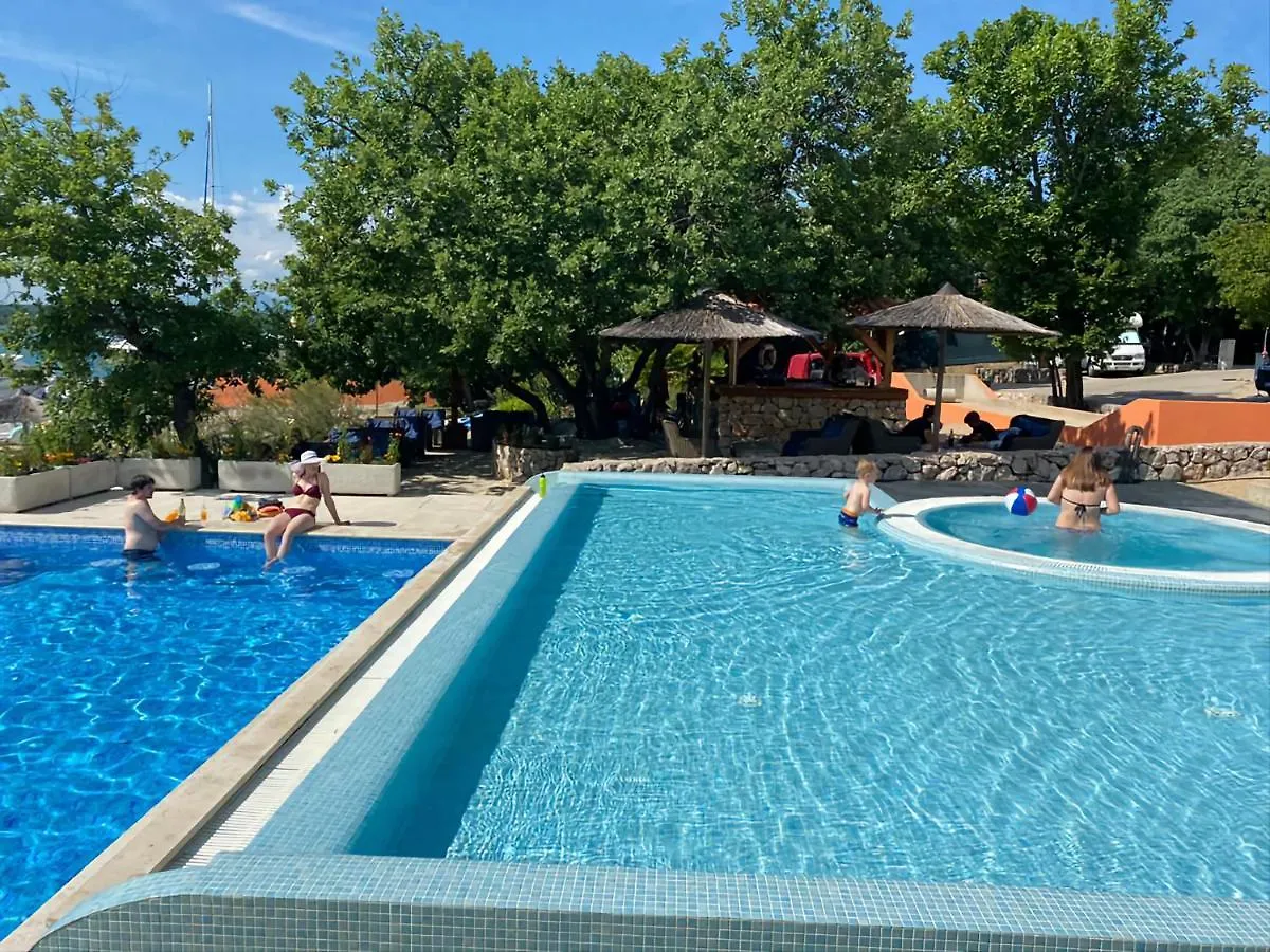 Lyxtält Fisherman's glamping village Klimno