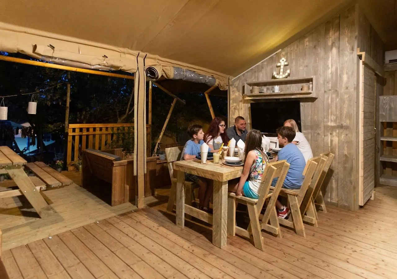 Fisherman's glamping village Klimno