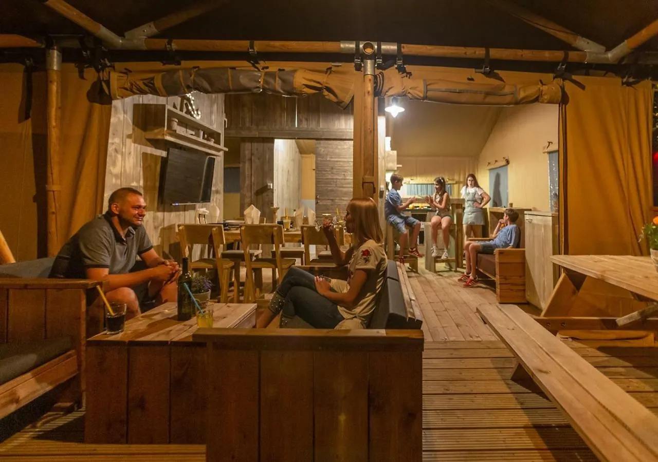 Lyxtält Fisherman's glamping village Klimno
